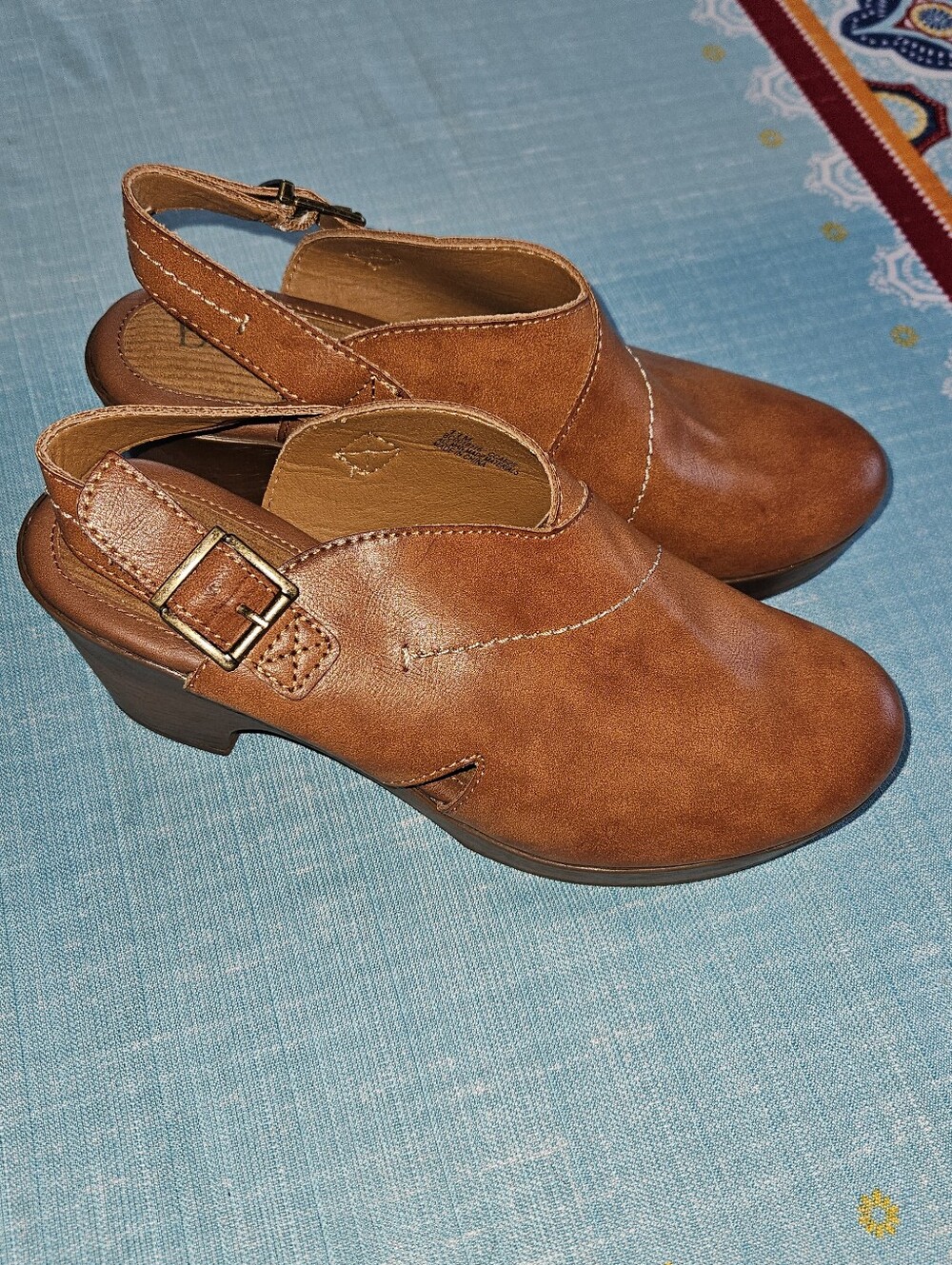 boc Tan Brown Leather Clogs with Brown Wood-Look Heel and Buckle Size 11M
